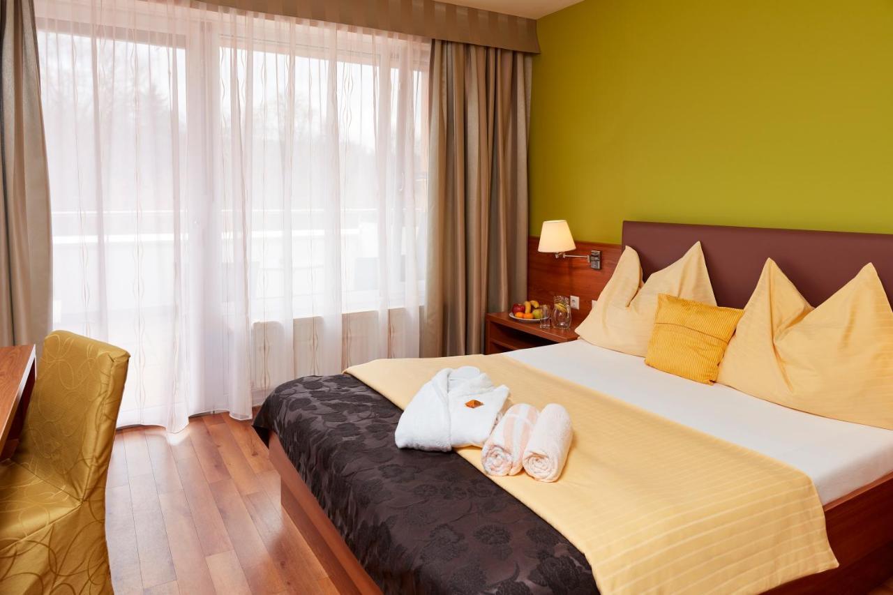באד ראדקרסבורג Thermalhotel Fontana מראה חיצוני תמונה